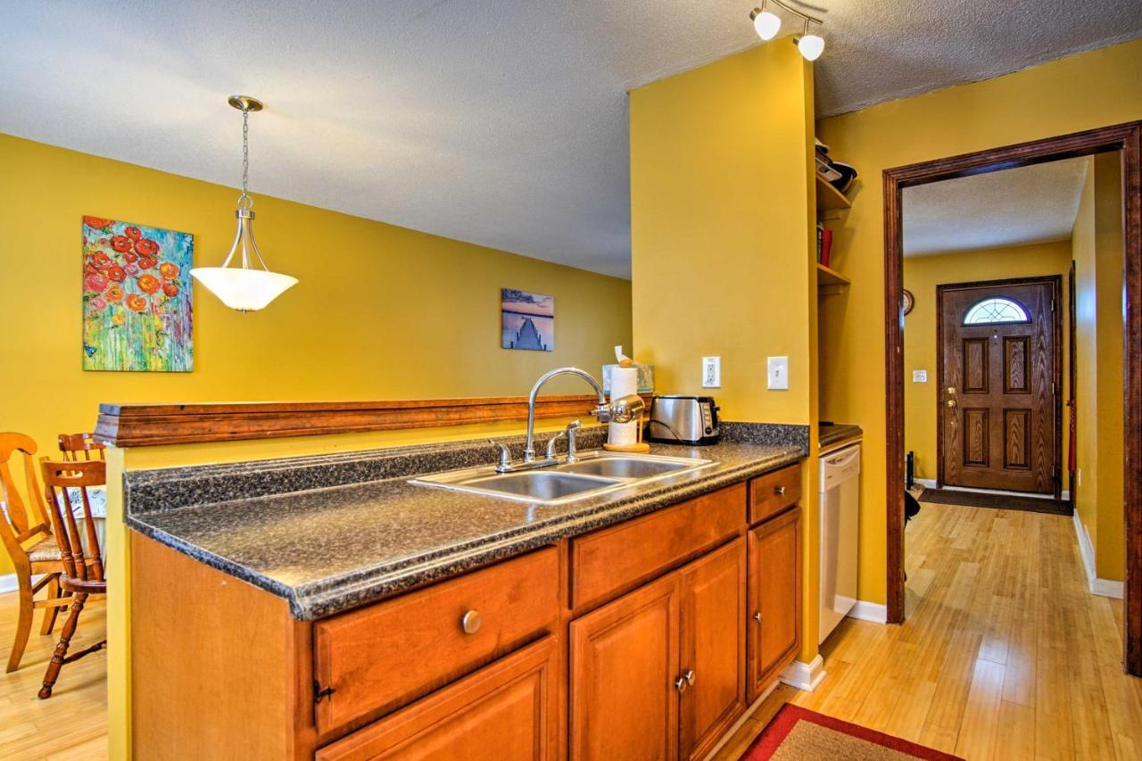 Wooded Twin Lakes Retreat 13 Mi To Lake Michigan! エクステリア 写真