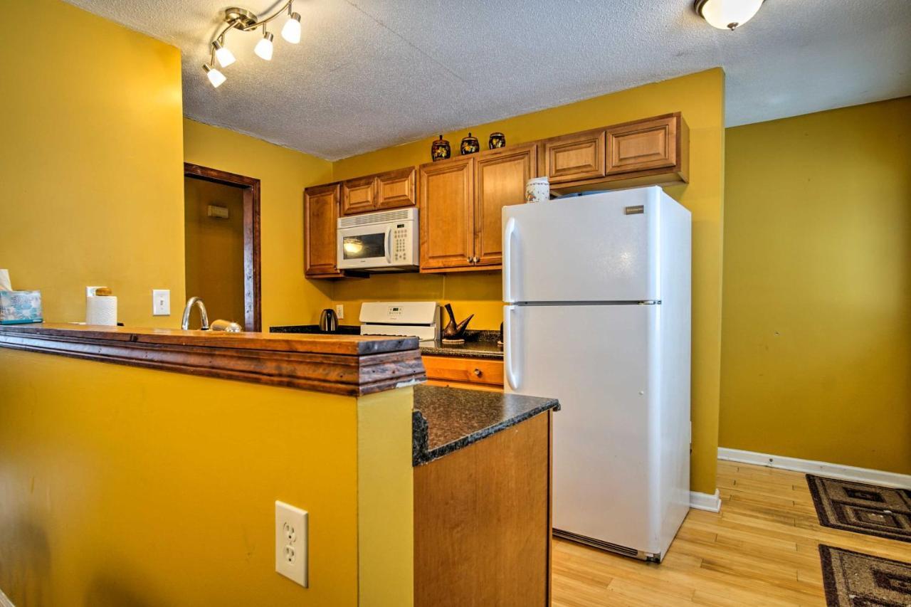 Wooded Twin Lakes Retreat 13 Mi To Lake Michigan! エクステリア 写真